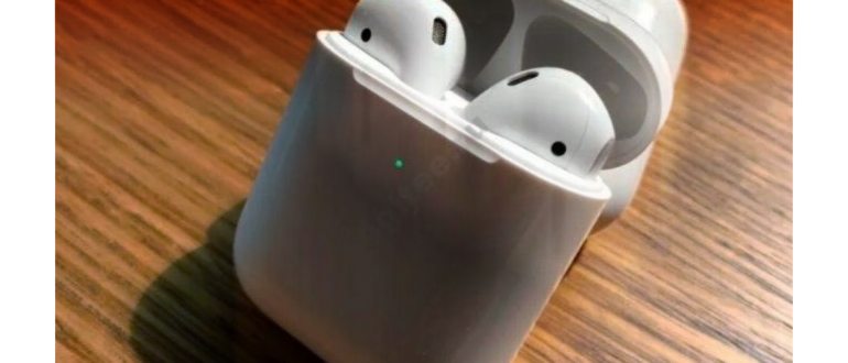 чехол AirPods на зарядной