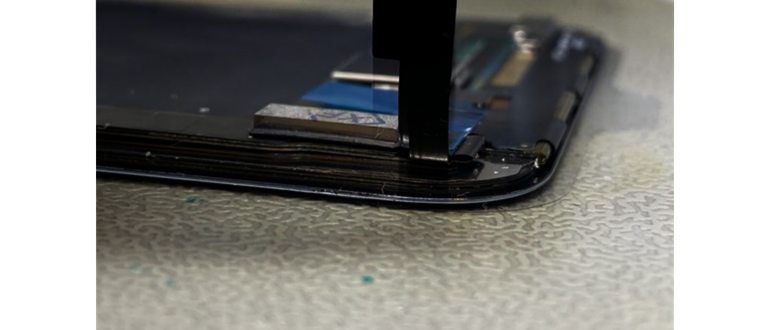 Как отличить оригинальный дисплей iPhone от