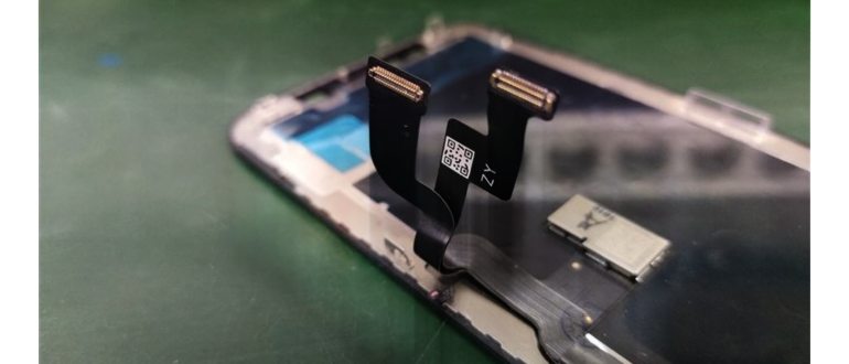разбитый экран iPhone