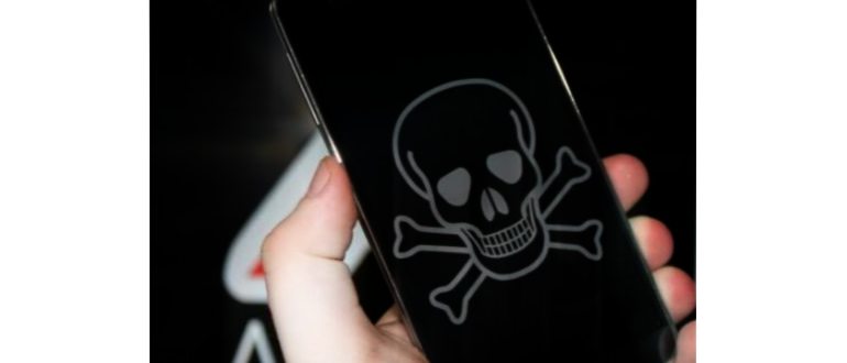 Почему телефон Realme быстро