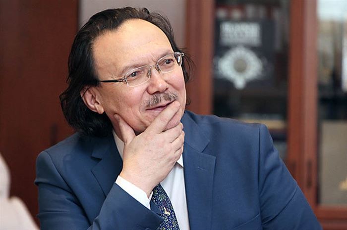 Андрей Борисов